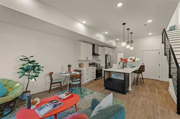 1225 E 29th ST, Kansas City, MO 64109