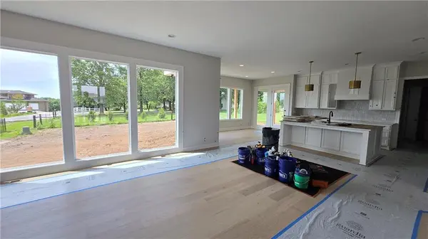 12305 W 184 ST, Overland Park, KS 66013