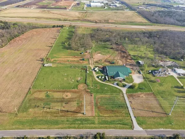 35300 W 95th ST, De Soto, KS 66018