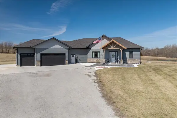 7300 80th RD, St Joseph, MO 64507