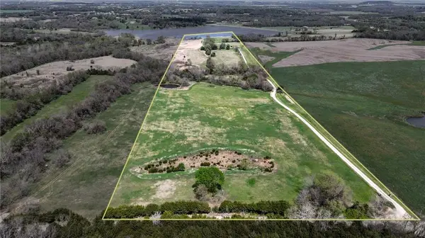 1548 N 800 RD, Baldwin City, KS 66006
