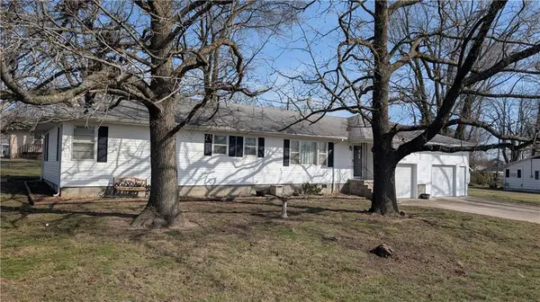 1201 S 1st ST, El Dorado Springs, MO 64744