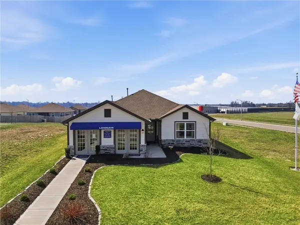 20385 W 193rd LN, Spring Hill, KS 66083