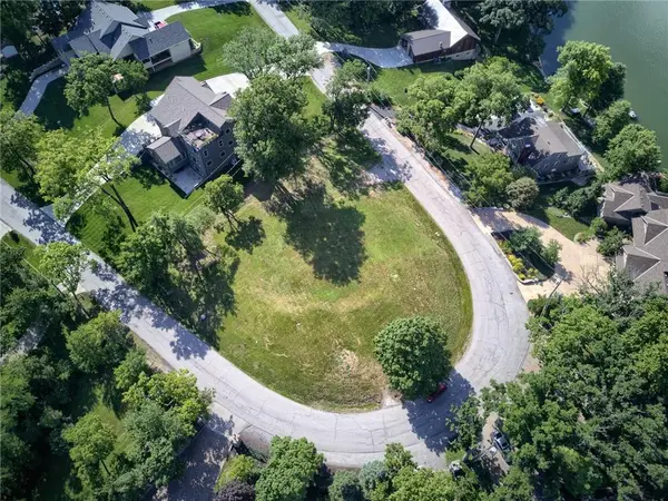 10006 NW 75th ST, Weatherby Lake, MO 64152
