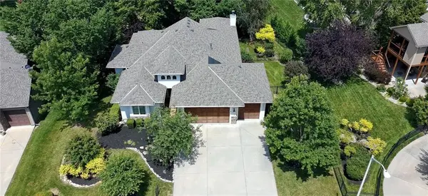 9425 N Spruce CT, Kansas City, MO 64156