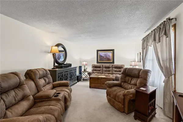 211 Rothrock AVE, Richmond, MO 64085