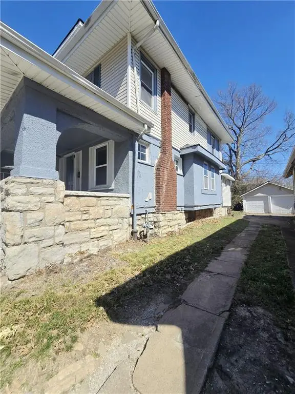 4037 Benton BLVD, Kansas City, MO 64130
