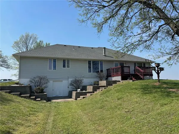 21921 S BB HWY, Nevada, MO 64772