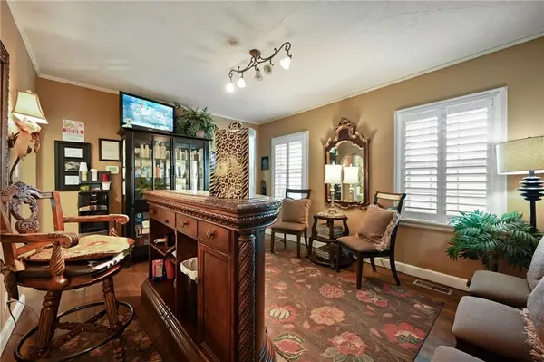 203 SW Jefferson ST, Lee's Summit, MO 64063