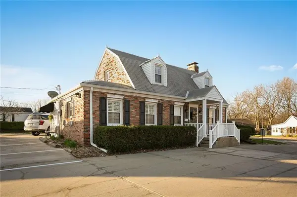 203 SW Jefferson ST, Lee's Summit, MO 64063