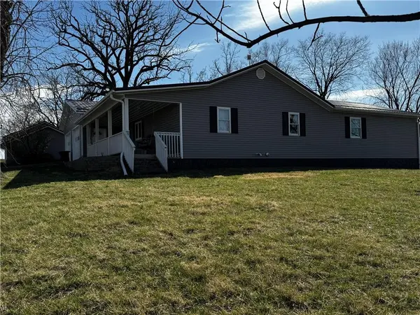 21352 State 46 HWY, Maryville, MO 64468