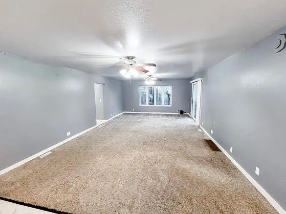 419 W 12th ST, Maryville, MO 64468