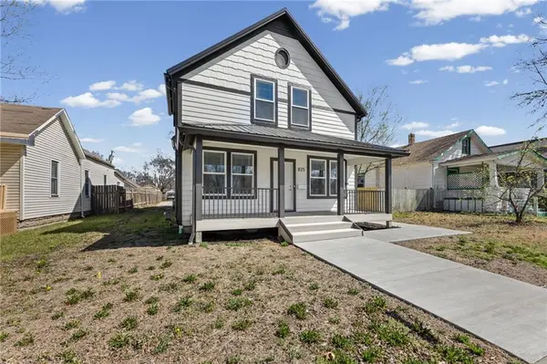 825 Main ST, Ottawa, KS 66067