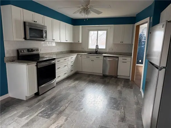 325 E 4th ST, Maryville, MO 64468