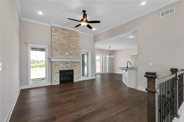 6930 NE 102nd ST, Kansas City, MO 64156