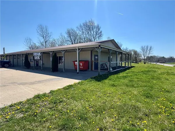 14381 71 HWY, Savannah, MO 64485