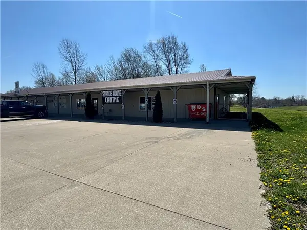 14381 71 HWY, Savannah, MO 64485