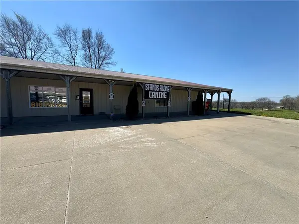 14381 71 HWY, Savannah, MO 64485