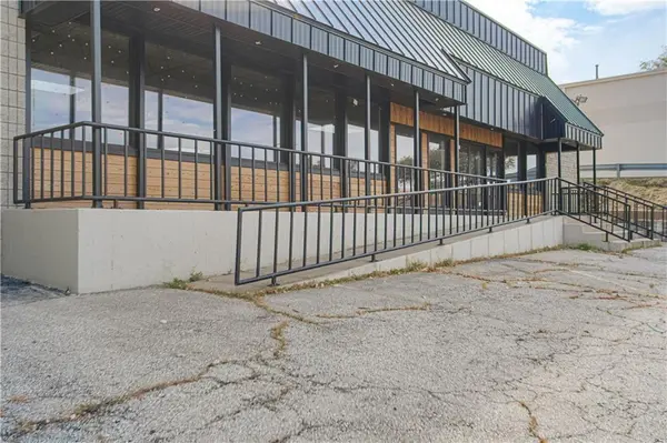 4541 S Noland RD, Independence, MO 64055
