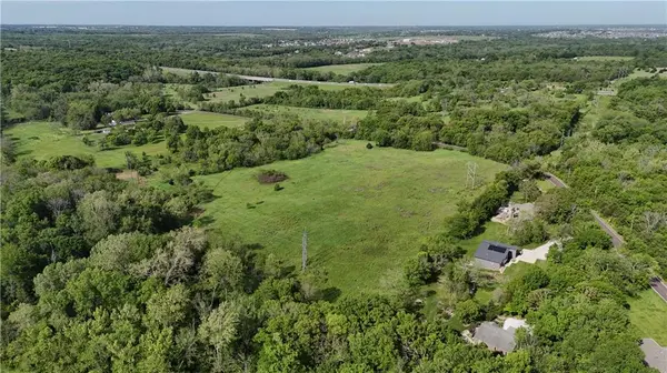 17200 Metcalf PL, Overland Park, KS 66085