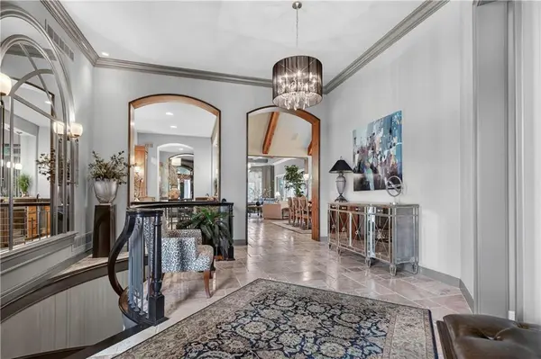 5275 W 150th TER, Leawood, KS 66224