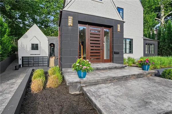4963 Ward Pkwy, Kansas City, MO 64112