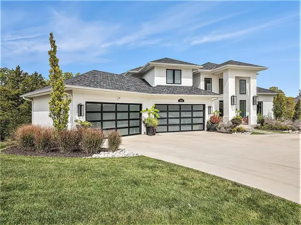 21384 W 93 CT, Lenexa, KS 66220