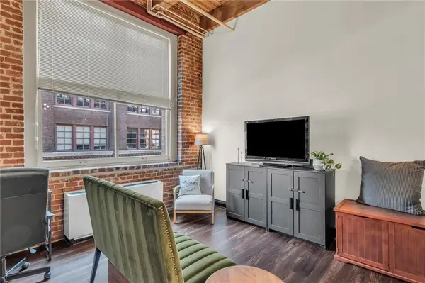 308 W 8th ST #303, Kansas City, MO 64105