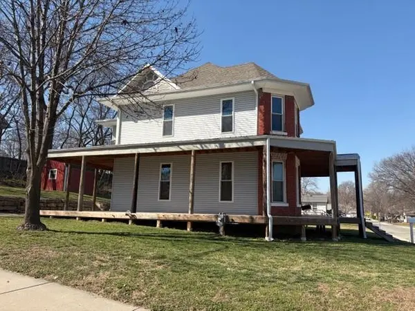 401 N 9th ST, Atchison, KS 66002