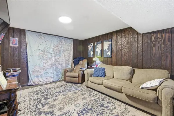 14903 E Kentucky RD, Independence, MO 64050