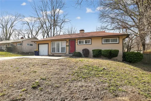 11104 BRISTOL TER, Kansas City, MO 64134