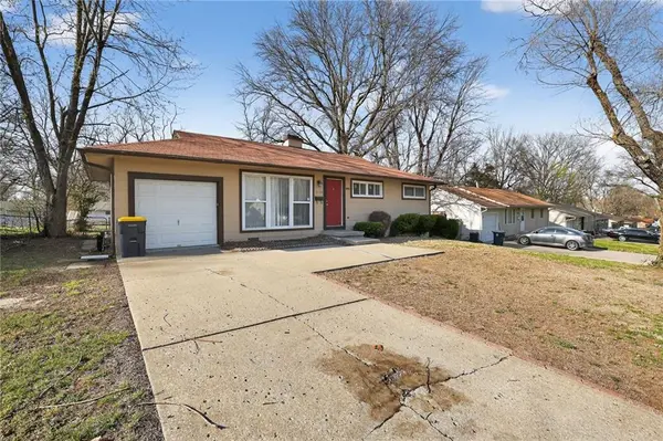 11104 BRISTOL TER, Kansas City, MO 64134