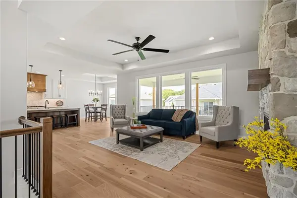 25010 W 89th TER, Lenexa, KS 66227