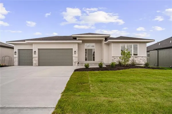 25010 W 89th TER, Lenexa, KS 66227