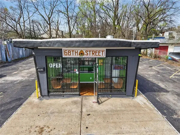 6836 Prospect AVE, Kansas City, MO 64132