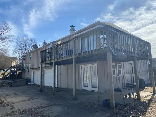 11422 E 75th ST, Raytown, MO 64138