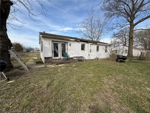 434 South ST, Hardin, MO 64035