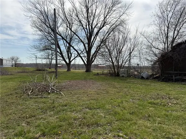 434 South ST, Hardin, MO 64035