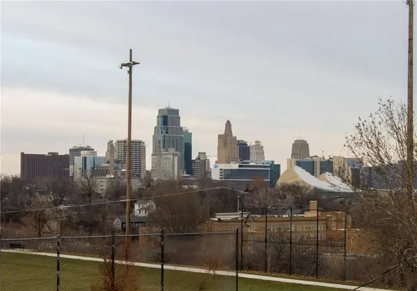 2111 Holly ST, Kansas City, MO 64108