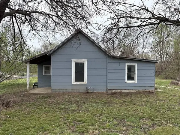 301 E 5th ST, Edgerton, KS 66021