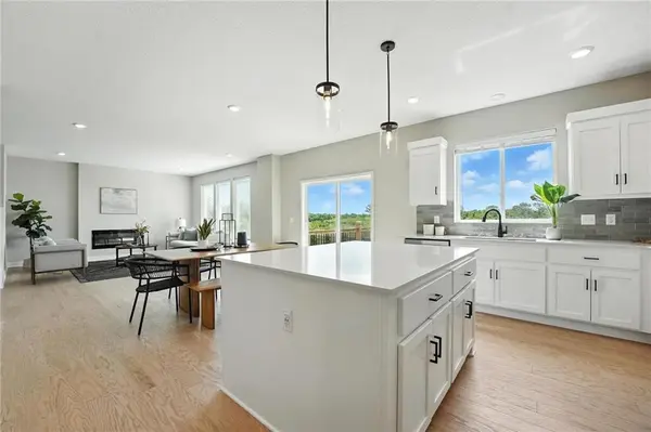 18132 W 166th TER, Olathe, KS 66062