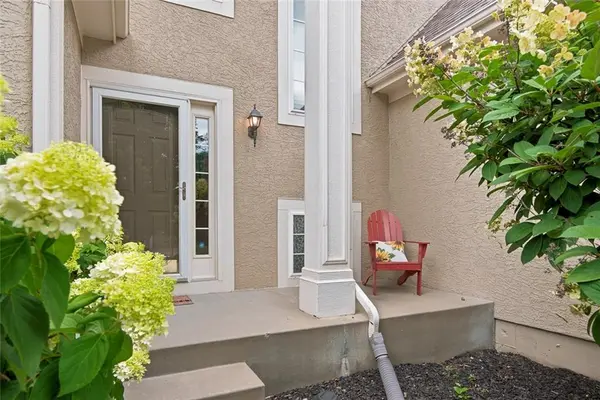 14770 S Glen Eyrie ST, Olathe, KS 66061