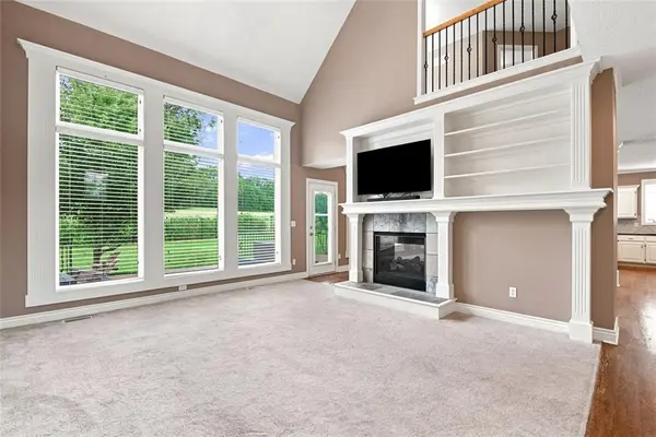 14770 S Glen Eyrie ST, Olathe, KS 66061