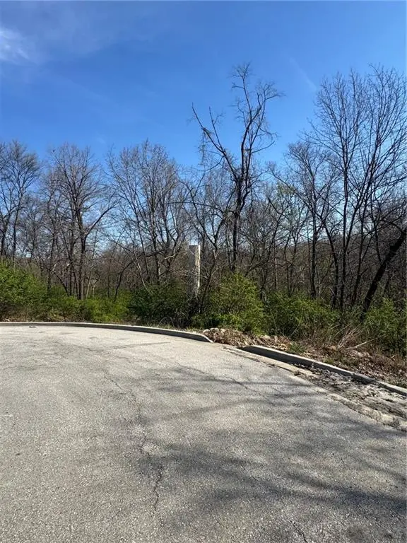 0000 Cerrito ST, Riverside, MO 64050