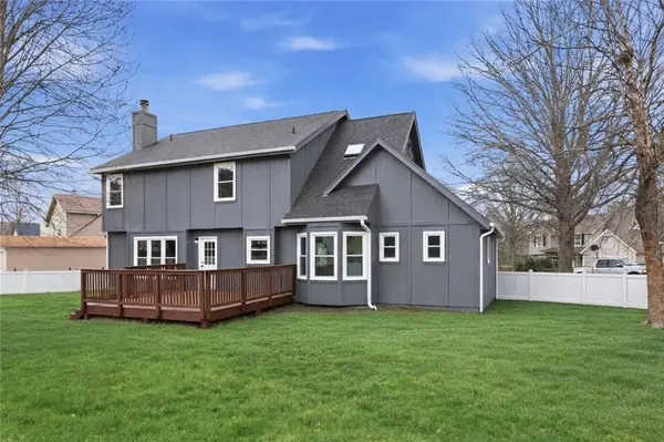 1413 S Sheridan Bridge CIR, Olathe, KS 66062