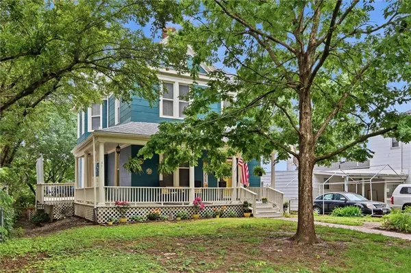 901 W White Oak ST, Independence, MO 64050