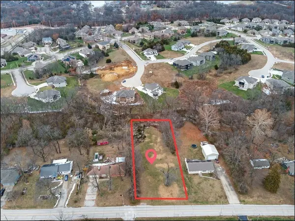 4924 NW Linden RD, Kansas City, MO 64151