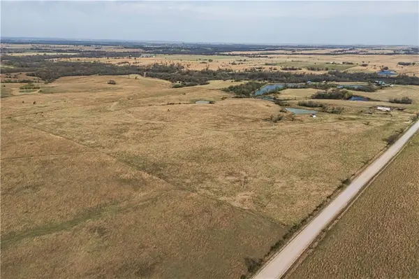 002 230th RD, Nowata, OK 74048