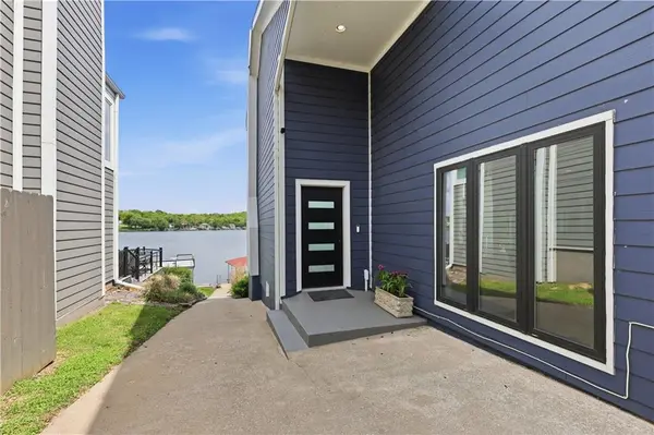 70 M ST, Lake Lotawana, MO 64086