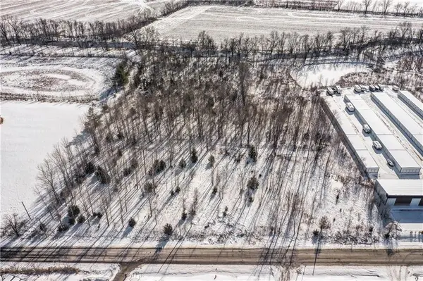 211 SE Old US 40 HWY, Grain Valley, MO 64075